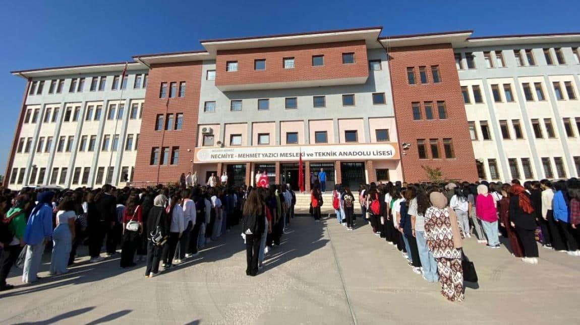 Necmiye-Mehmet Yazıcı Kız Mesleki ve Teknik Anadolu Lisesi Fotoğrafı