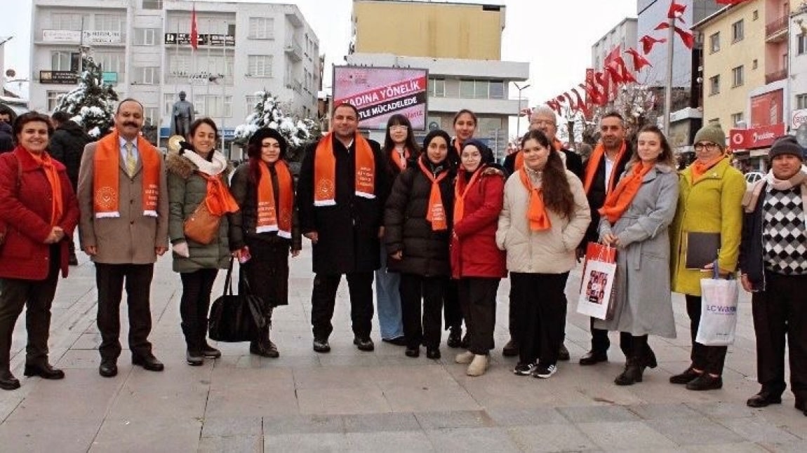 FARKINDALIK İÇİN BİZ DE YÜRÜDÜK / KADINA ŞİDDETE HAYIR